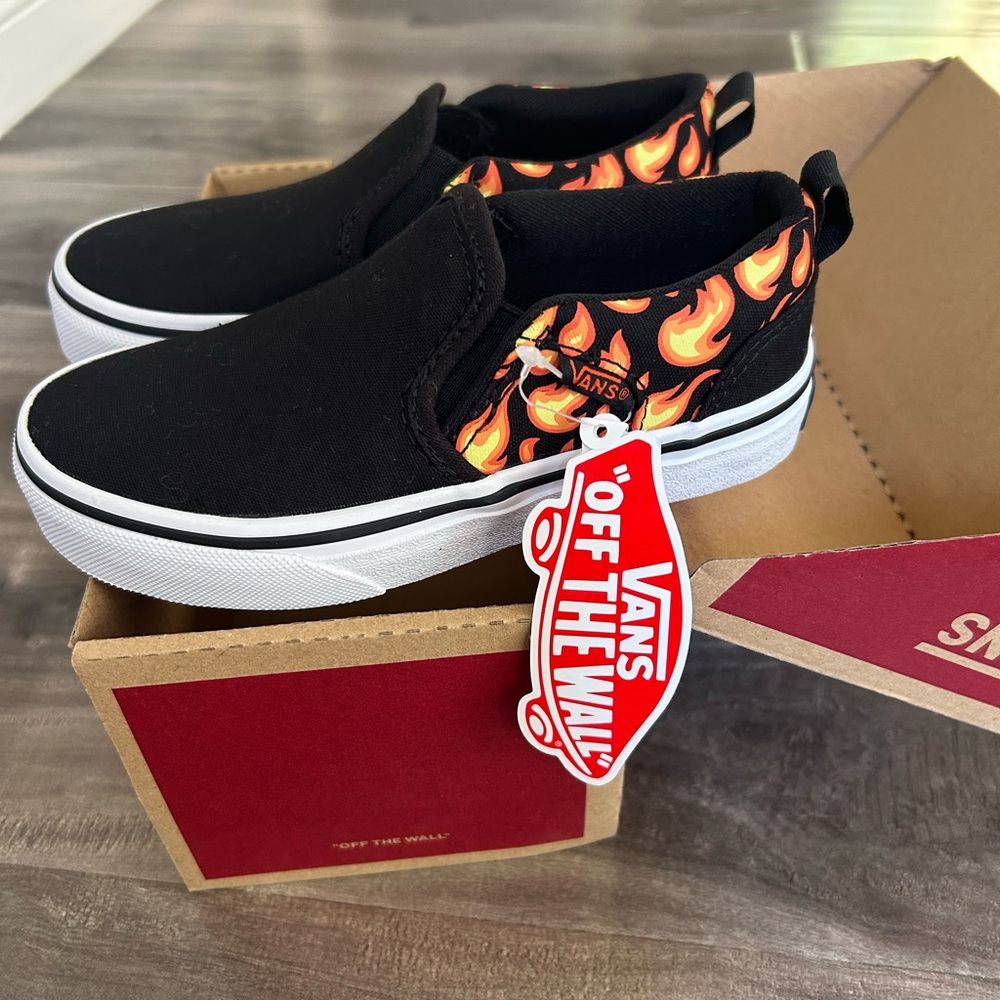 Vans Kids Asher Flame Slip-On Sneakers NEW WITH TAGS NWT